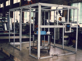 クリーンルーム内MOCVD装置カバー